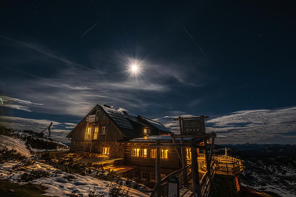 Lodge im Mondschein